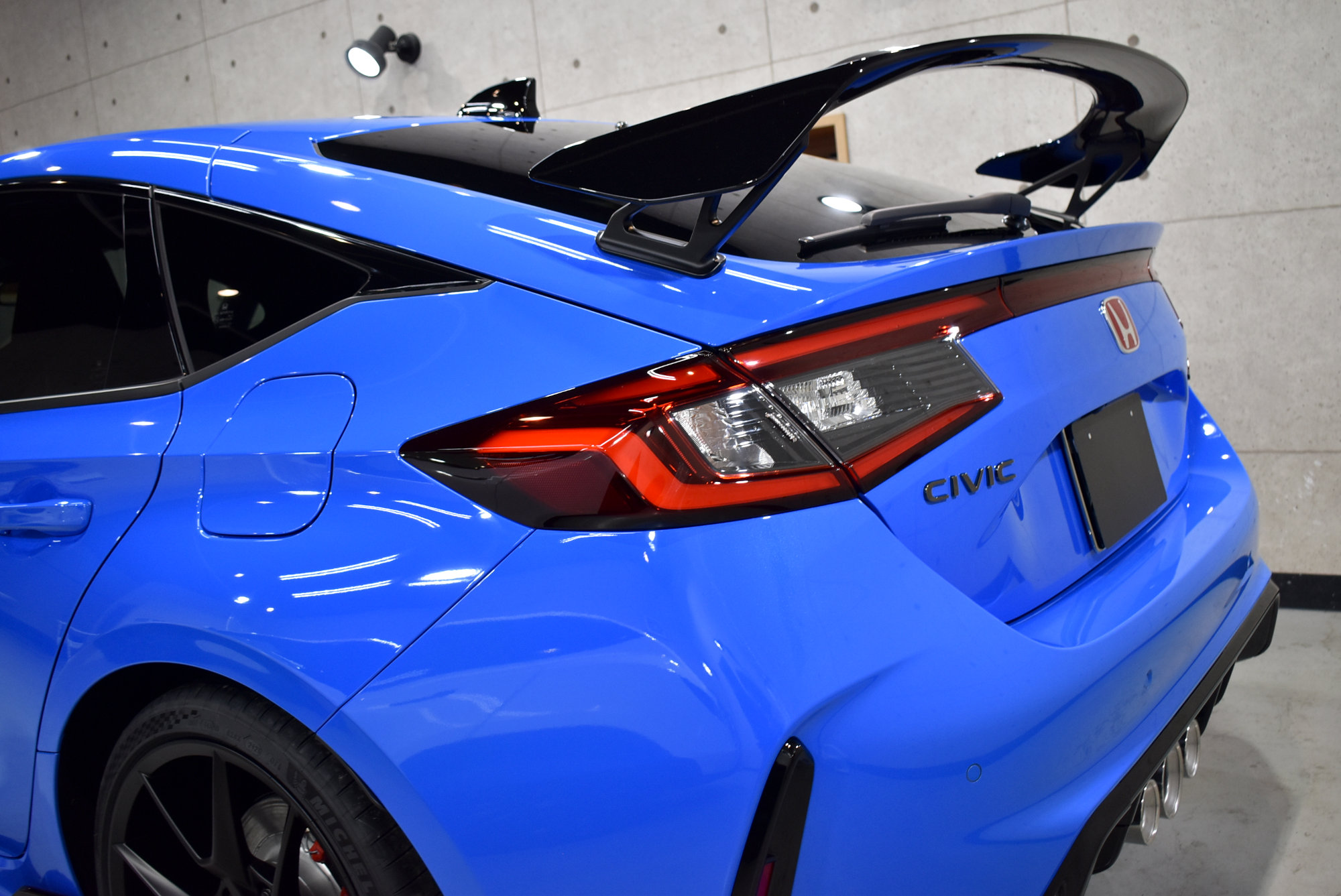 メインビジュアル4